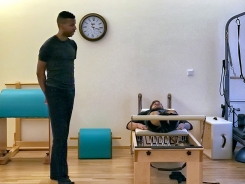 Brett Howard bei Pilates Rosen